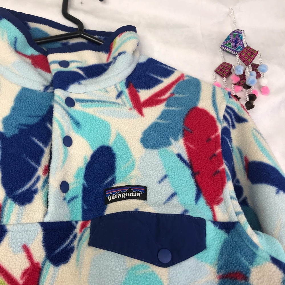 Patagonia Synchilla Multicolor Feather Pattern Sweater - Picture 5 of 9